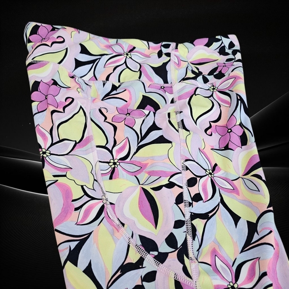 Sz XL (16-18) Avia floral crop leggings - Like new, EUC - Picture 2 of 9